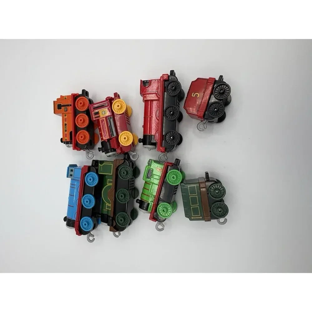 Thomas The Train and Friends Diecast Push Along Trains Carts Lot of 8 Multicolor